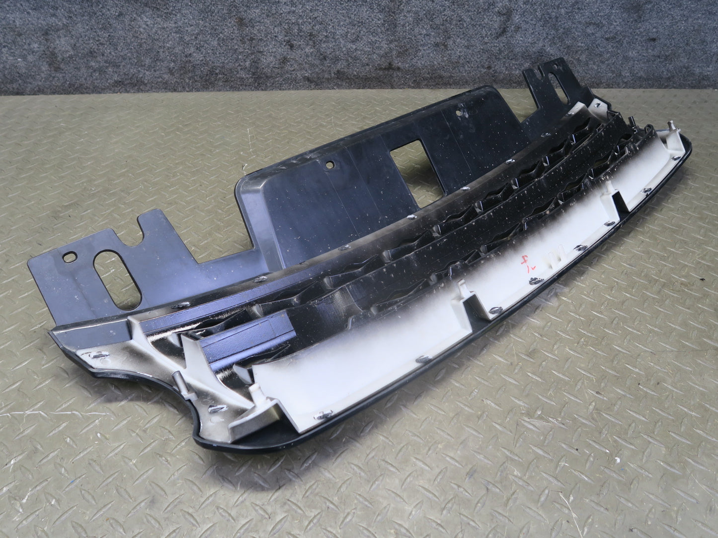 2014-2017 Range Rover Sport L494 Front Radiator Upper Grille Mesh