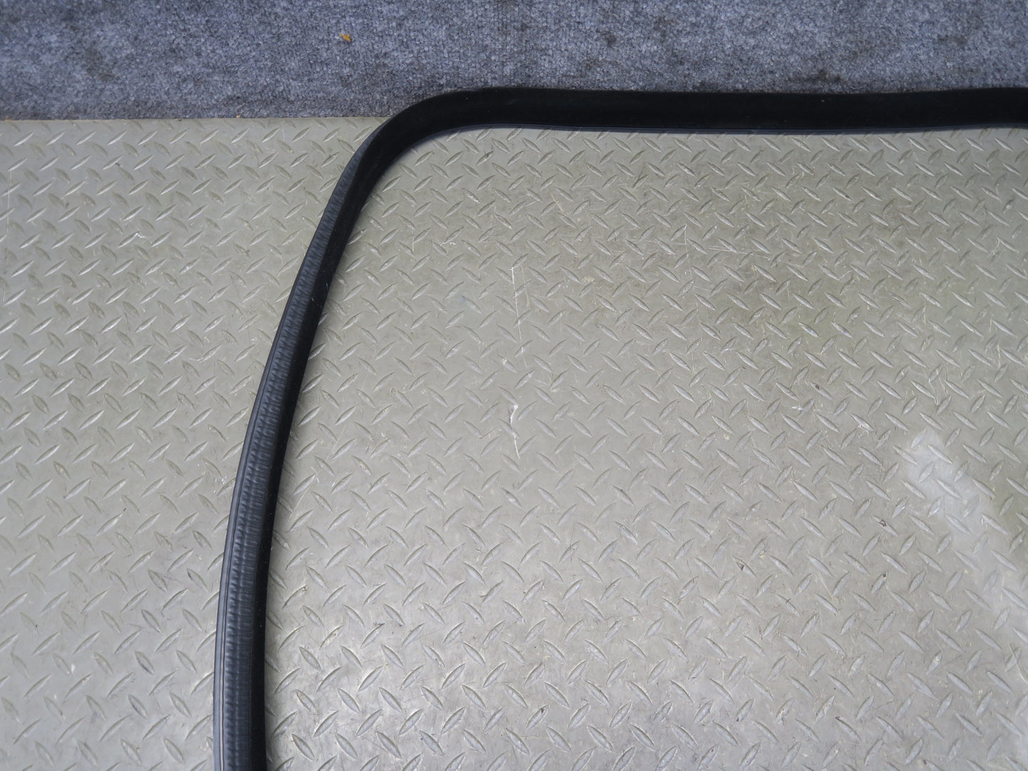 14-17 Range Rover Sport L494 Rear Right Door Weatherstrip Rubber Seal Gasket