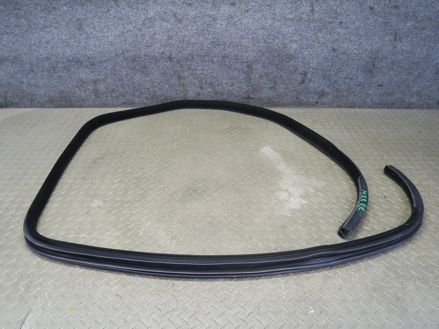14-17 Range Rover Sport L494 Rear Right Door Weatherstrip Rubber Seal Gasket