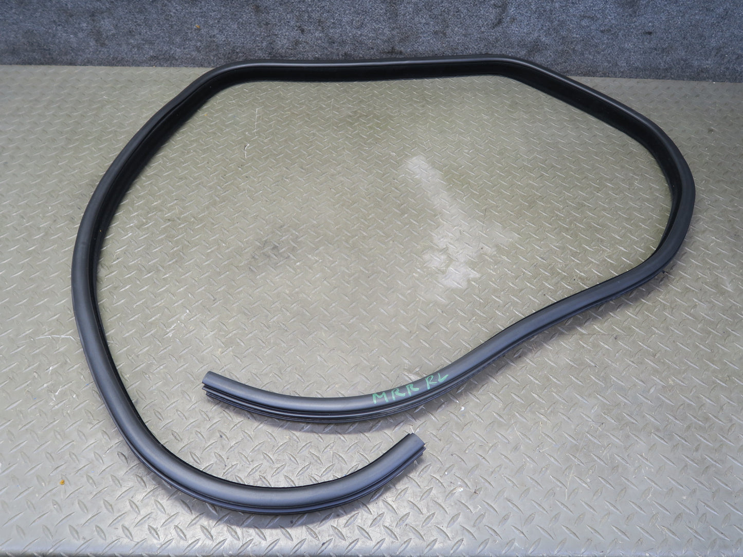 14-17 Range Rover Sport L494 Rear Left Door Weatherstrip Rubber Seal Gasket