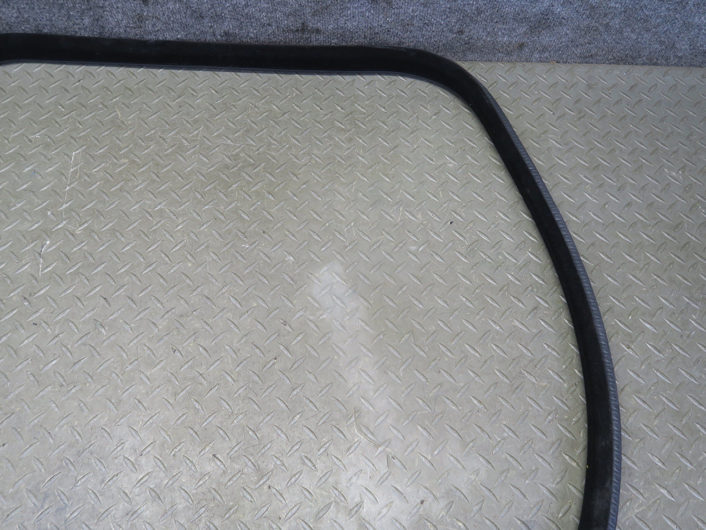 14-17 Range Rover Sport L494 Rear Left Door Weatherstrip Rubber Seal Gasket
