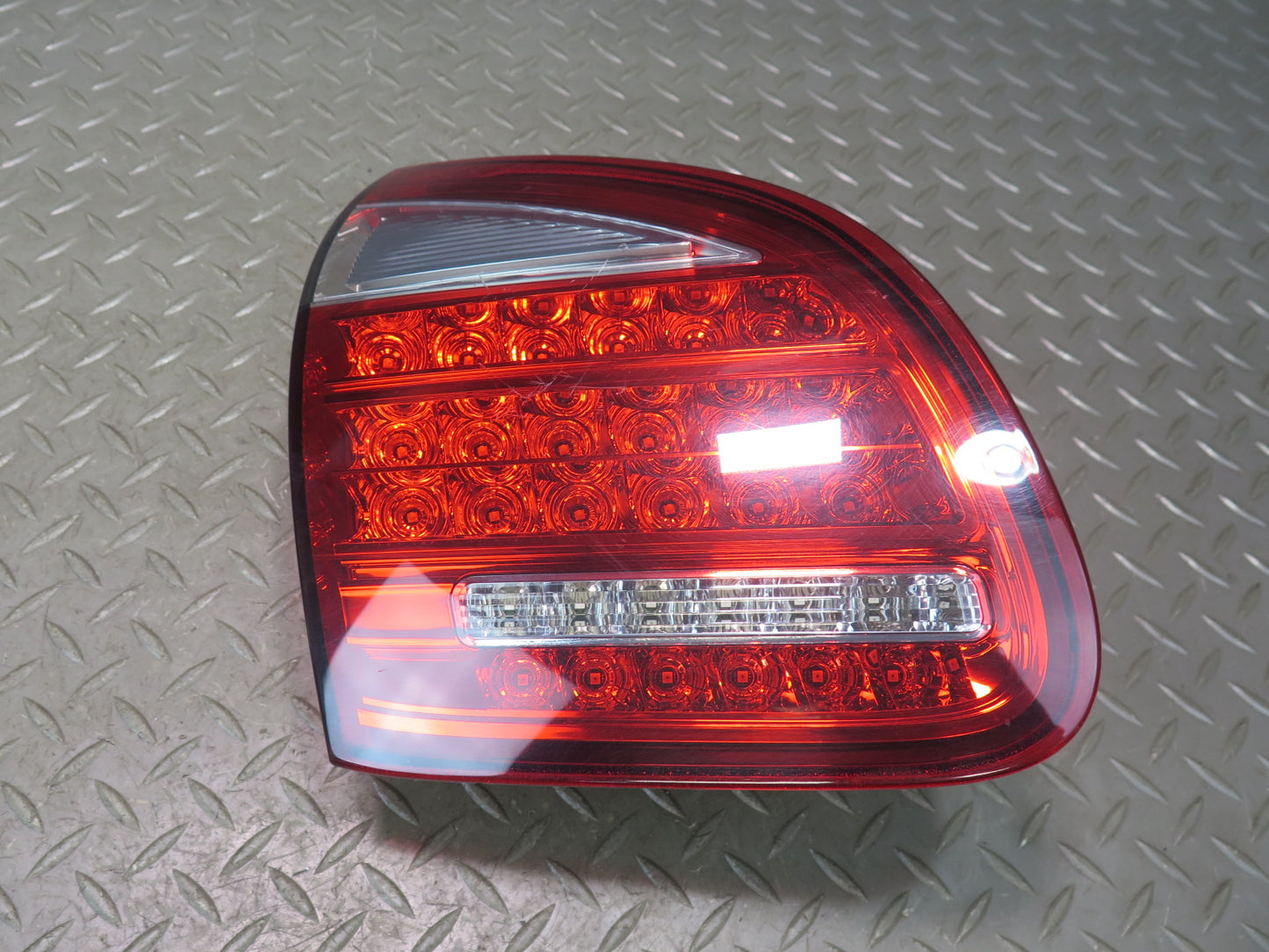 2011-2014 Porsche Cayenne 958 Rear Left & Right Side Inner Tail Light Lamp Set