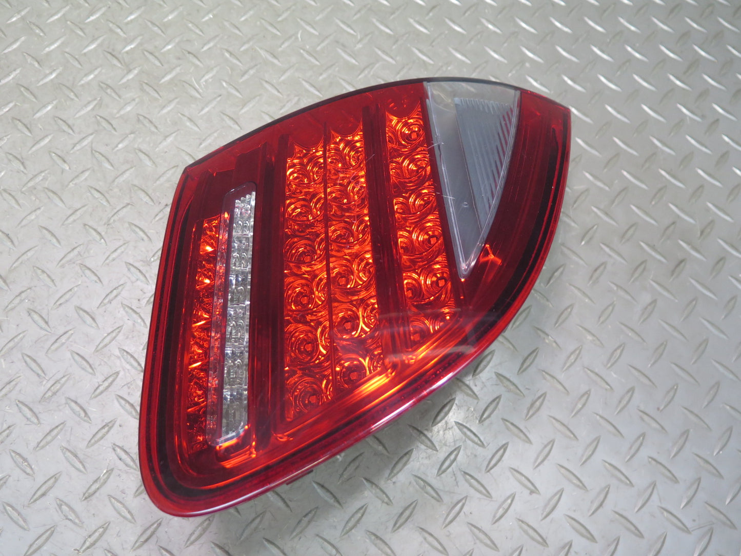 2011-2014 Porsche Cayenne 958 Rear Left & Right Side Inner Tail Light Lamp Set