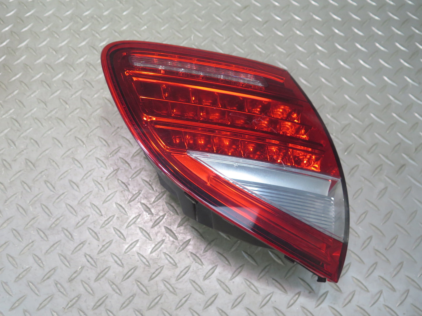 2011-2014 Porsche Cayenne 958 Rear Left & Right Side Inner Tail Light Lamp Set