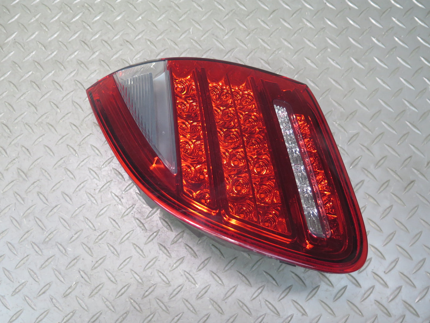 2011-2014 Porsche Cayenne 958 Rear Left & Right Side Inner Tail Light Lamp Set