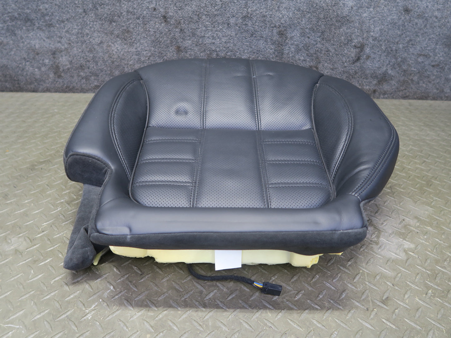 2014-2017 Range Rover Sport L494 Rear Right Seat Lower Leather Cushion