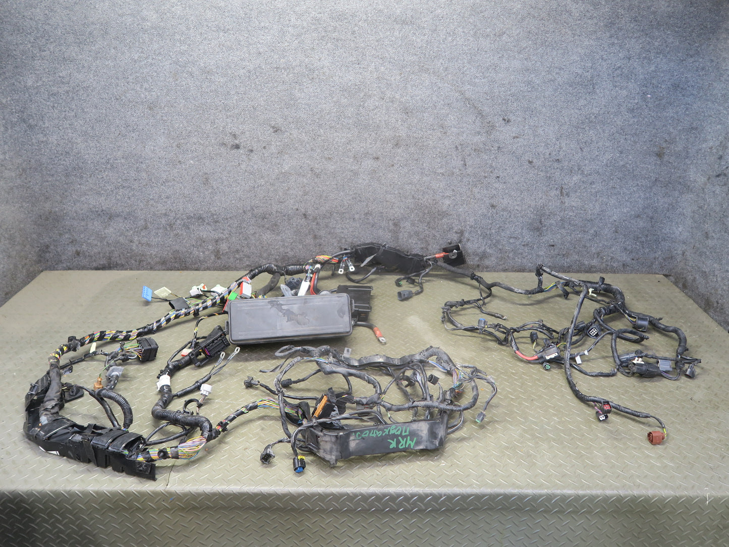 2016 Range Rover Sport L494 3.0L Engine Bay Wire Wiring Harness w Fuse Box
