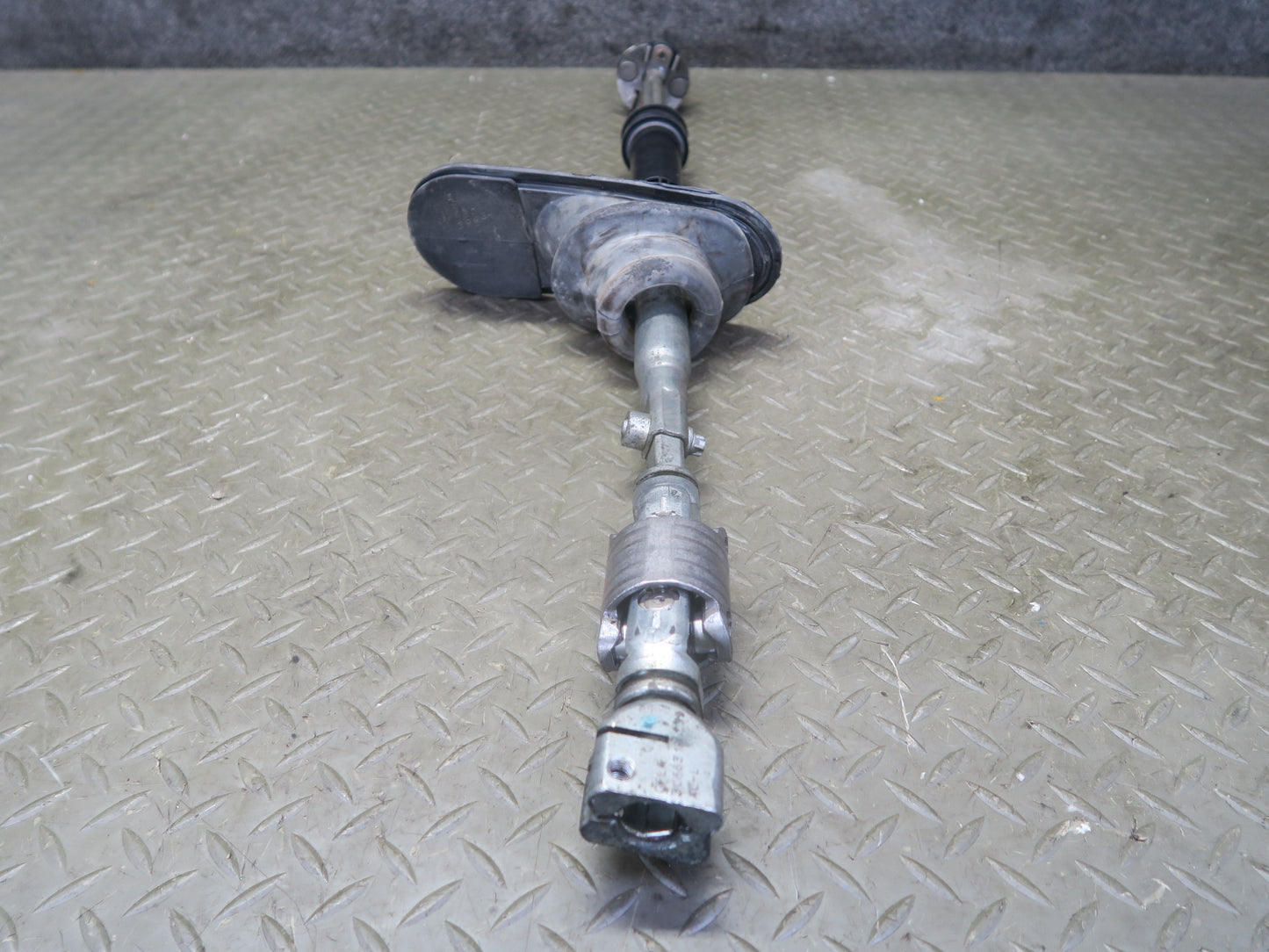 2014-2017 Range Rover Sport L494 Steering Column U Joint Linkage Shaft