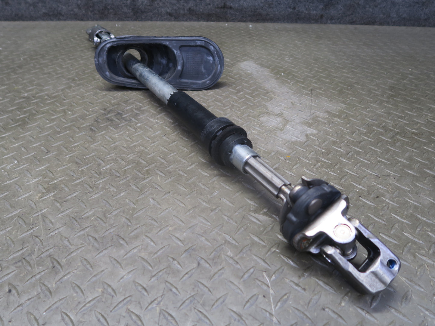 2014-2017 Range Rover Sport L494 Steering Column U Joint Linkage Shaft