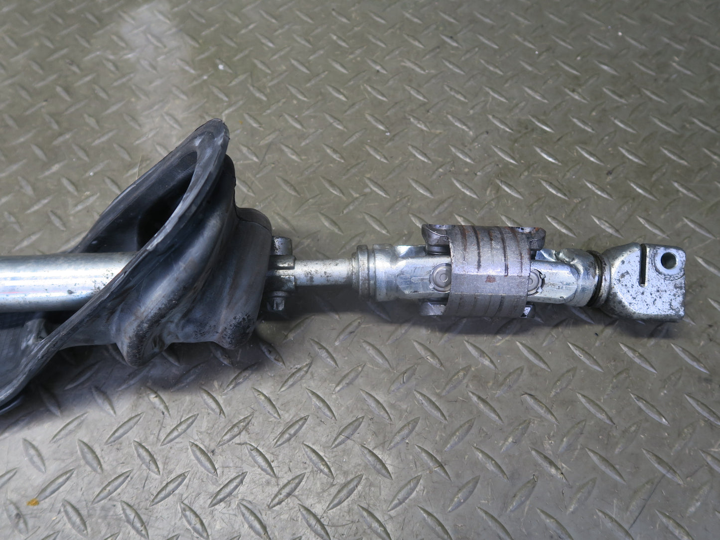 2014-2017 Range Rover Sport L494 Steering Column U Joint Linkage Shaft