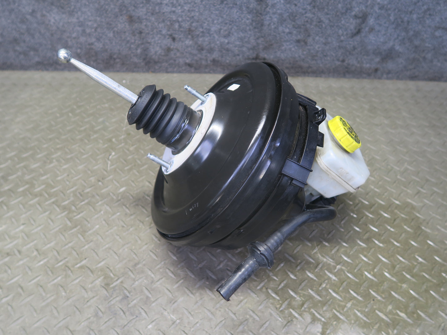 2011-2014 Porsche Cayenne 958 Brake Booster W/ Master Cylinder & Reservoir