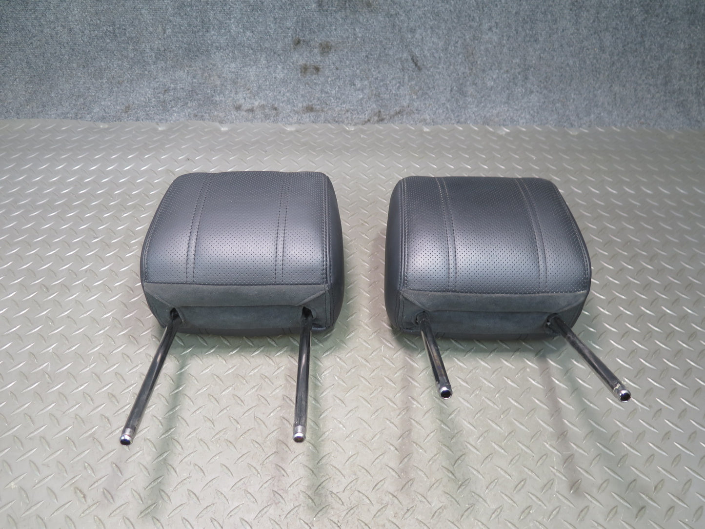 14-17 Range Rover Sport L494 Front Left & Right Seat Leather Headrest Set of 2