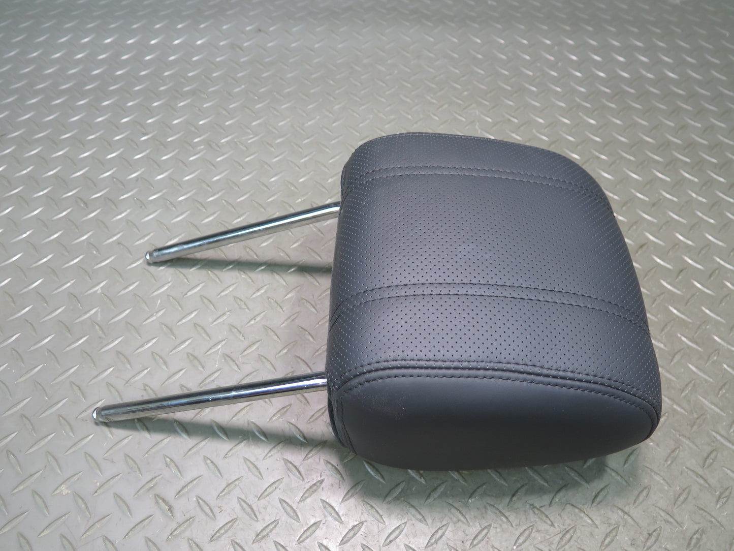 14-17 Range Rover Sport L494 Front Left & Right Seat Leather Headrest Set of 2