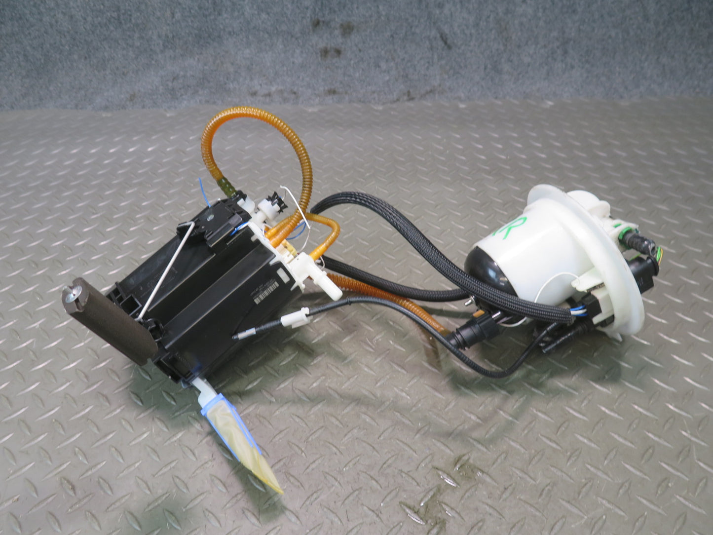 14-17 Range Rover Sport L494 3.0L Fuel Pump Level Sensor Assembly DPLA-9H307-AA