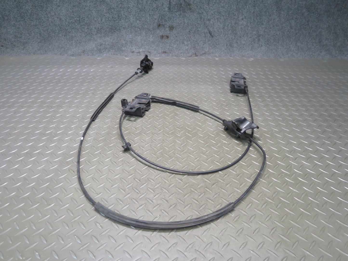 2014-2022 Range Rover Sport L494 Front Hood Lock Latch Cable Assembly