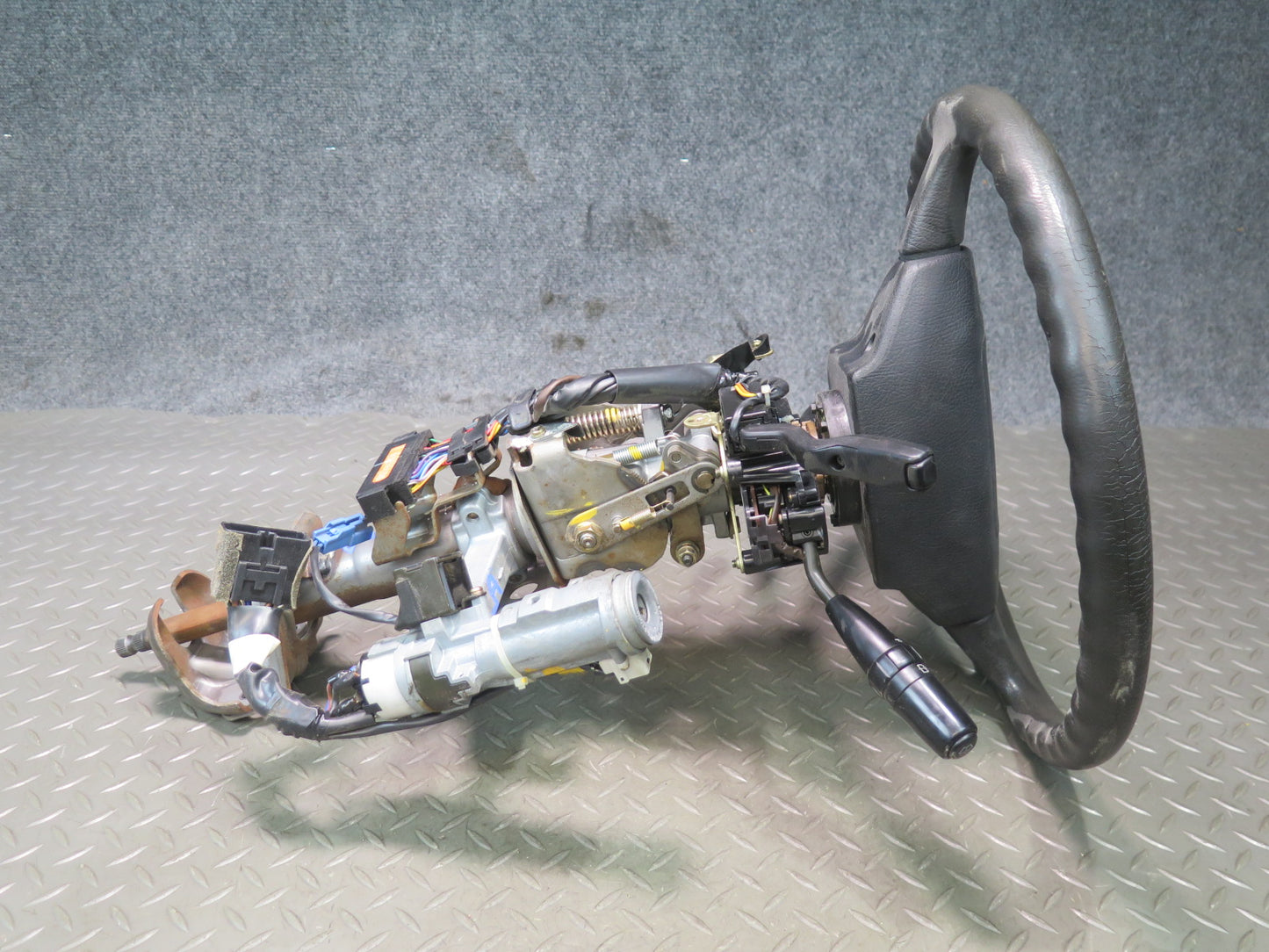1992 Toyota Land Cruiser FJ80 Steering Column Assembly w Ignition Lock KEY Set