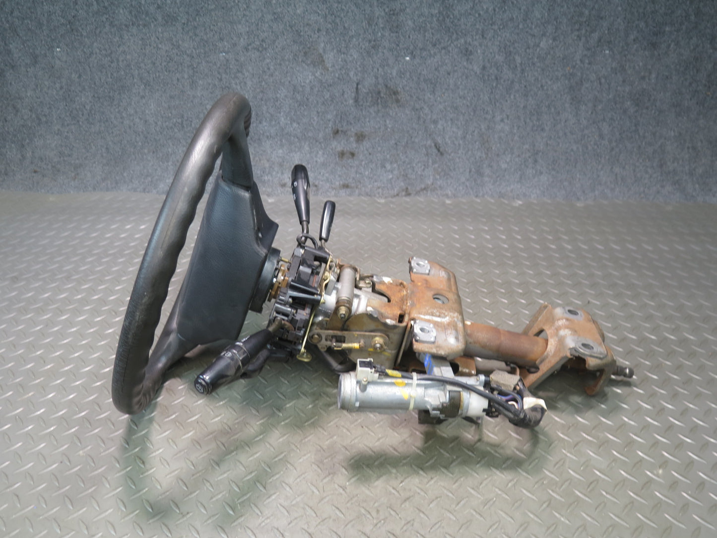 1992 Toyota Land Cruiser FJ80 Steering Column Assembly w Ignition Lock KEY Set