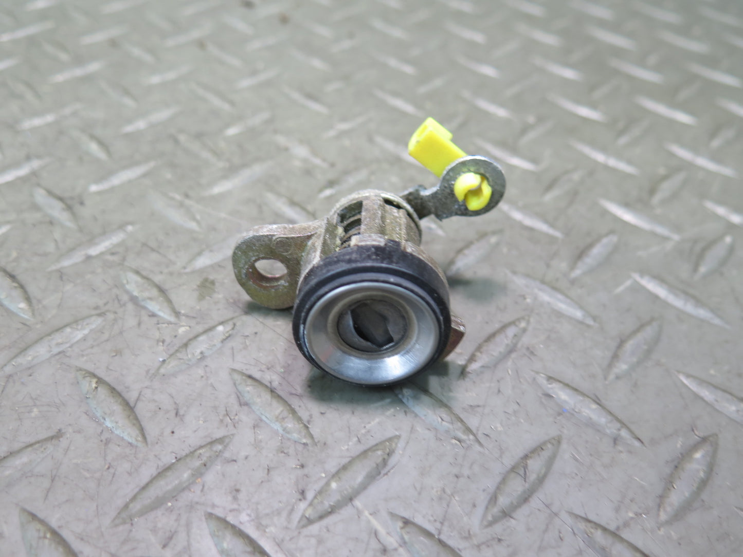 1992 Toyota Land Cruiser FJ80 Steering Column Assembly w Ignition Lock KEY Set