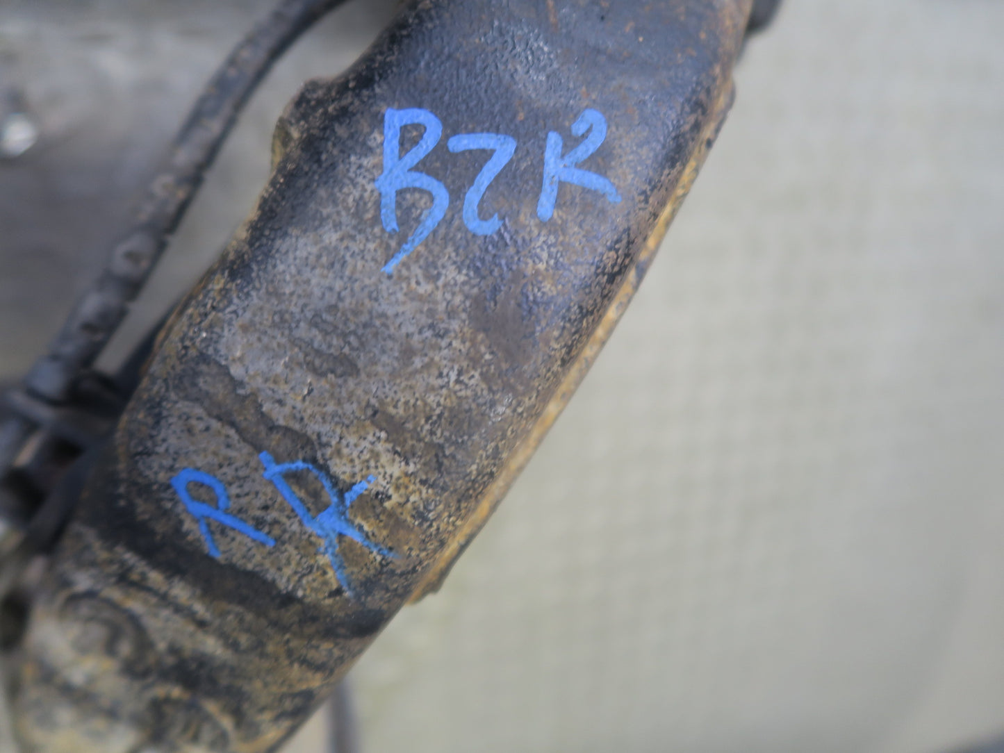 03-08 BMW E85 Z4 RWD Rear Left Spindle Knuckle Trailing Arm Hub Bearing 110K OEM