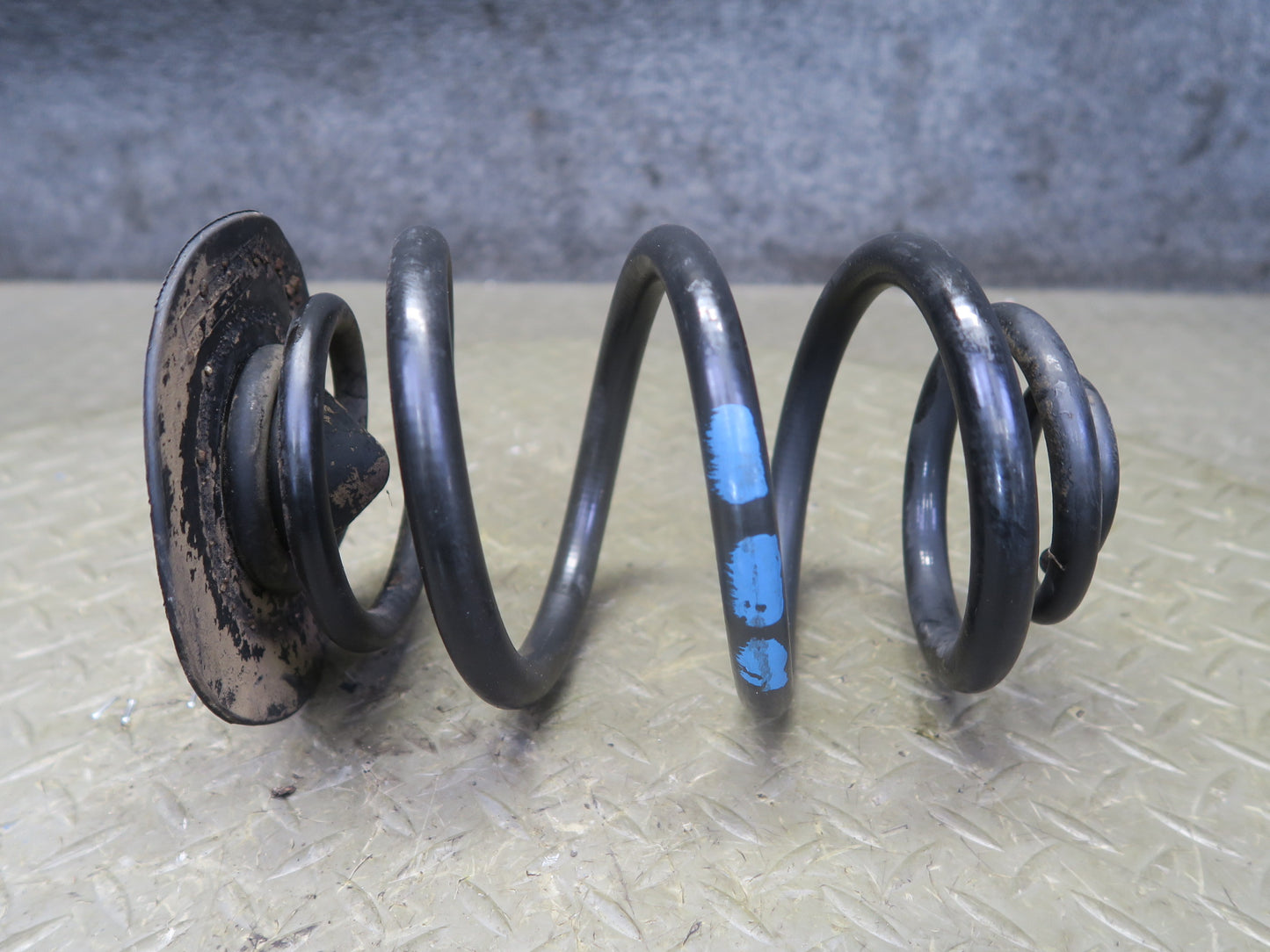 03-08 BMW E85 Z4 Set of 2 Rear Left & Right Suspension Coil Spring 110K OEM