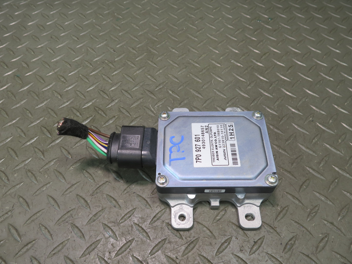 2011-2018 Porsche Cayenne 958 Hydraulic Oil Pump Control Module 7P0927601