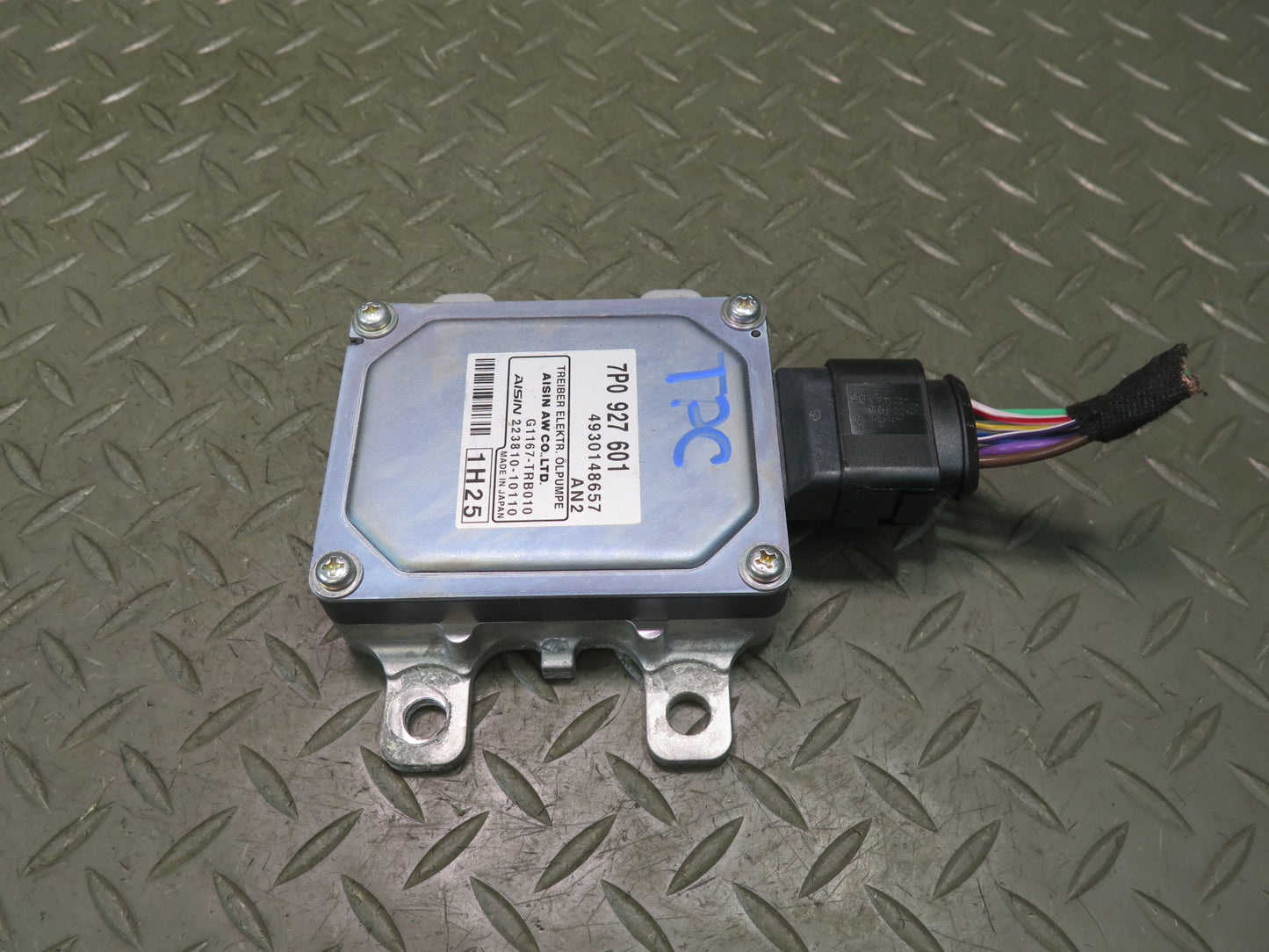 2011-2018 Porsche Cayenne 958 Hydraulic Oil Pump Control Module 7P0927601