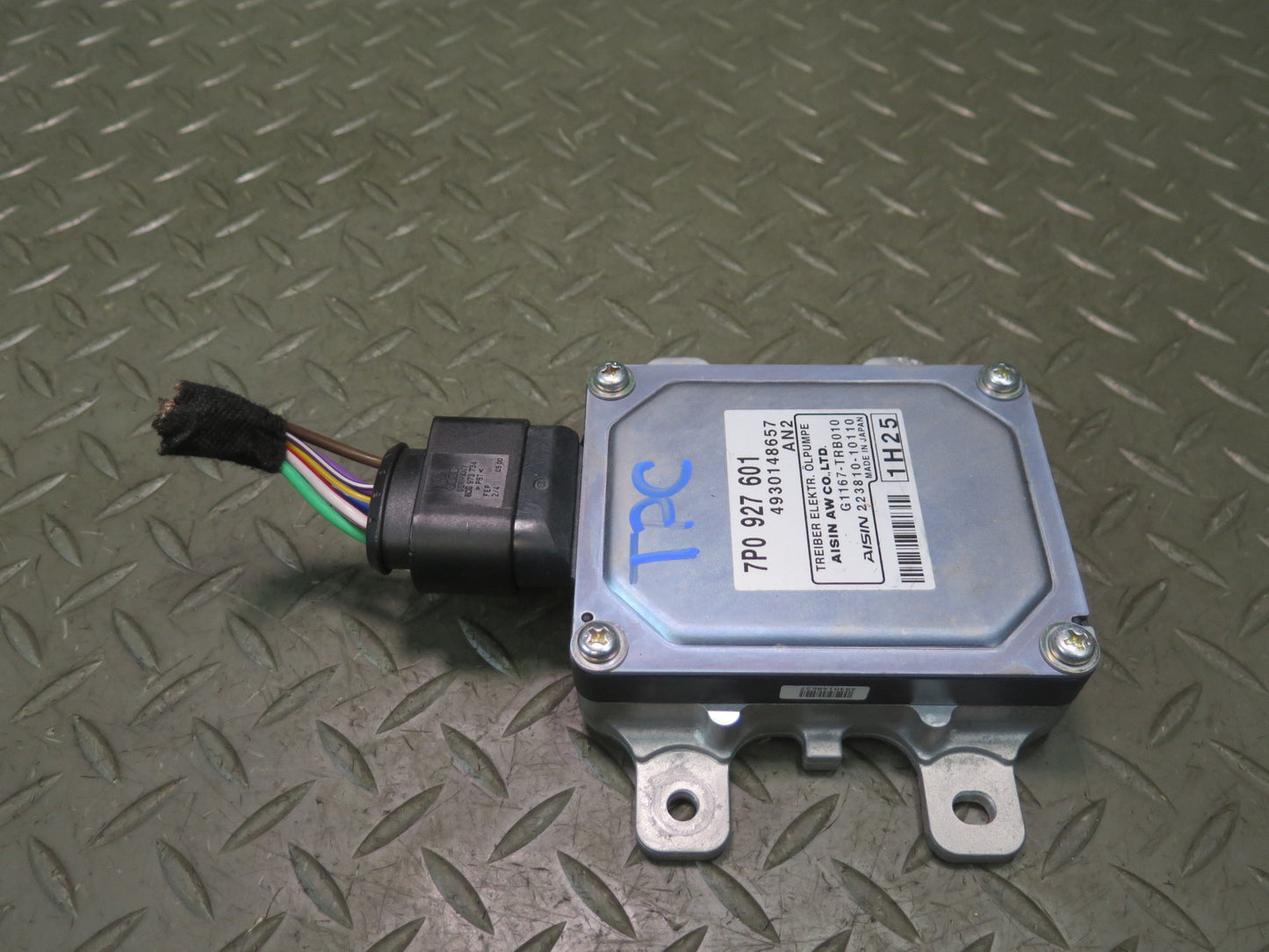 2011-2018 Porsche Cayenne 958 Hydraulic Oil Pump Control Module 7P0927601