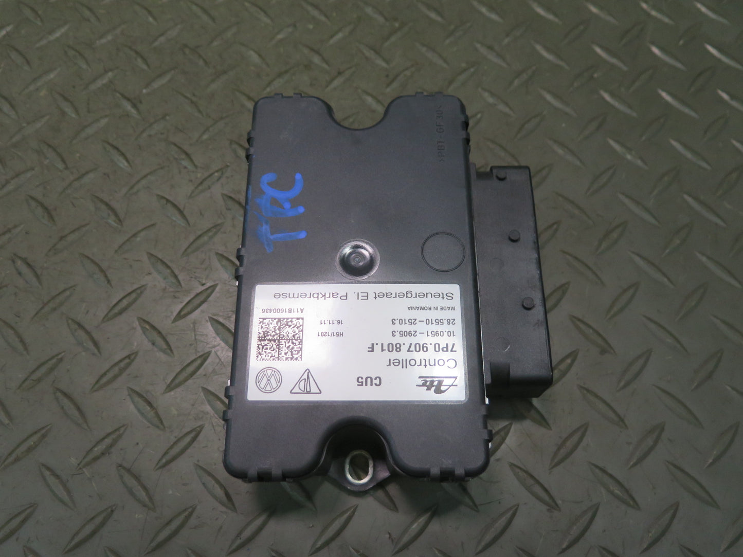 2011-2018 Porsche Cayenne 958 Electric Parking Brake Computer Control Module