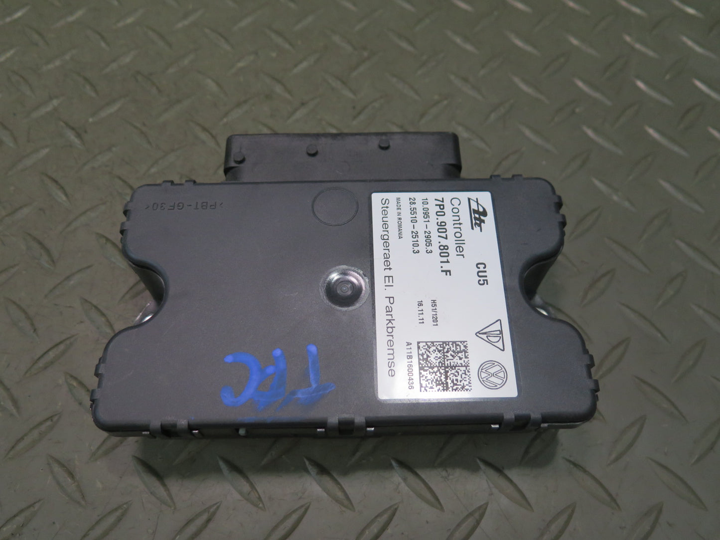 2011-2018 Porsche Cayenne 958 Electric Parking Brake Computer Control Module