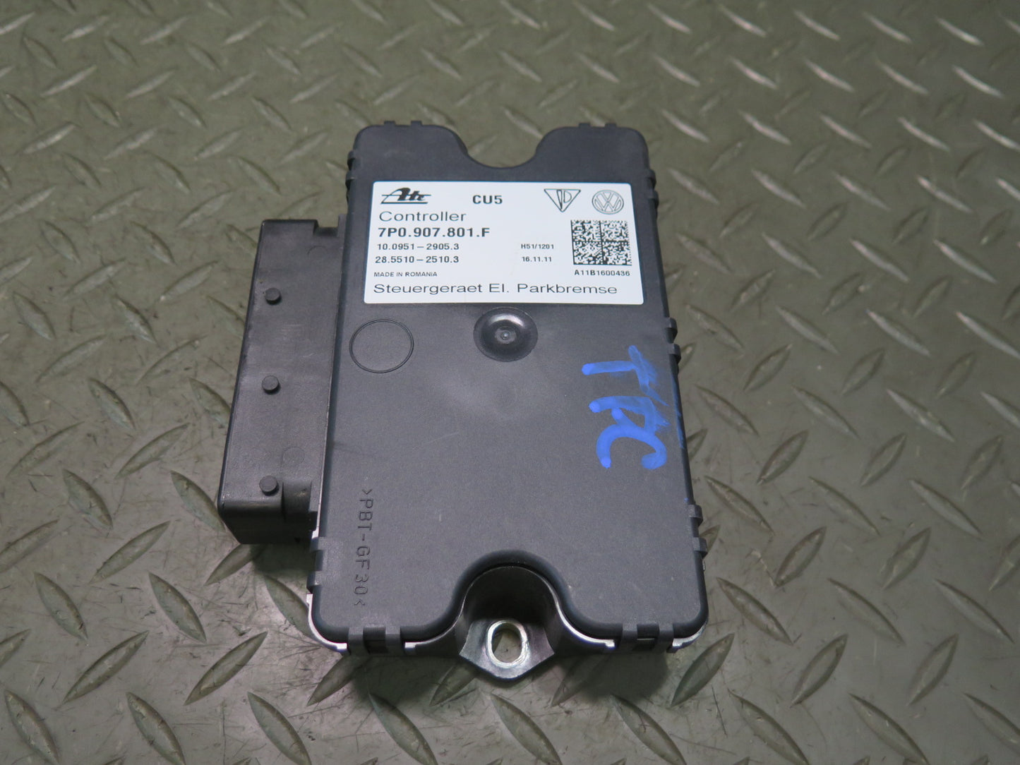 2011-2018 Porsche Cayenne 958 Electric Parking Brake Computer Control Module