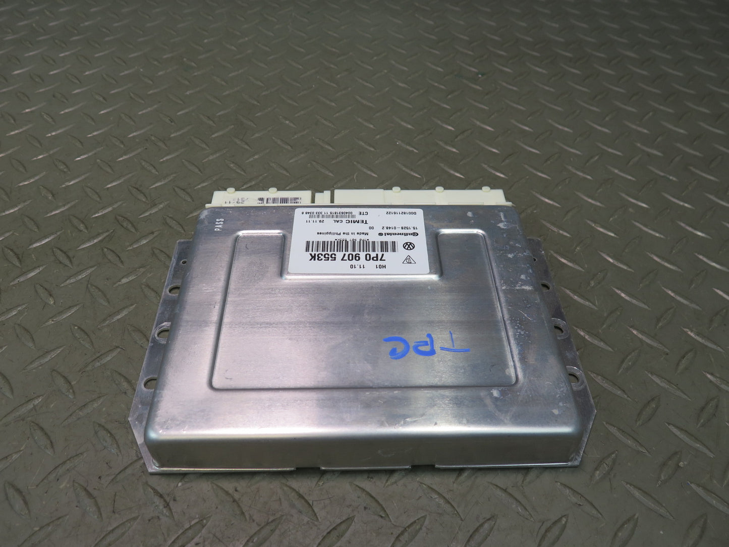 2011-2014 Porsche Cayenne 958 Air Suspension Control Module Unit 7P0907553K