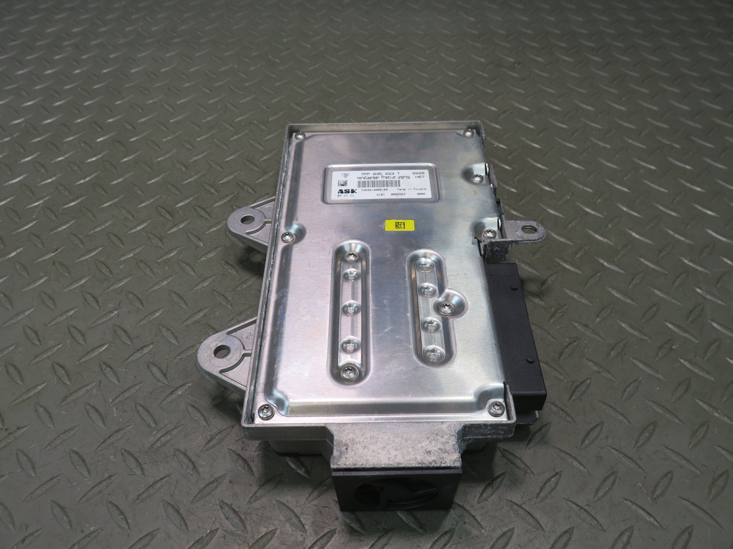 2012 Porsche Cayenne 958 Burmester Audio System Amplifier AMP 7PP035223T