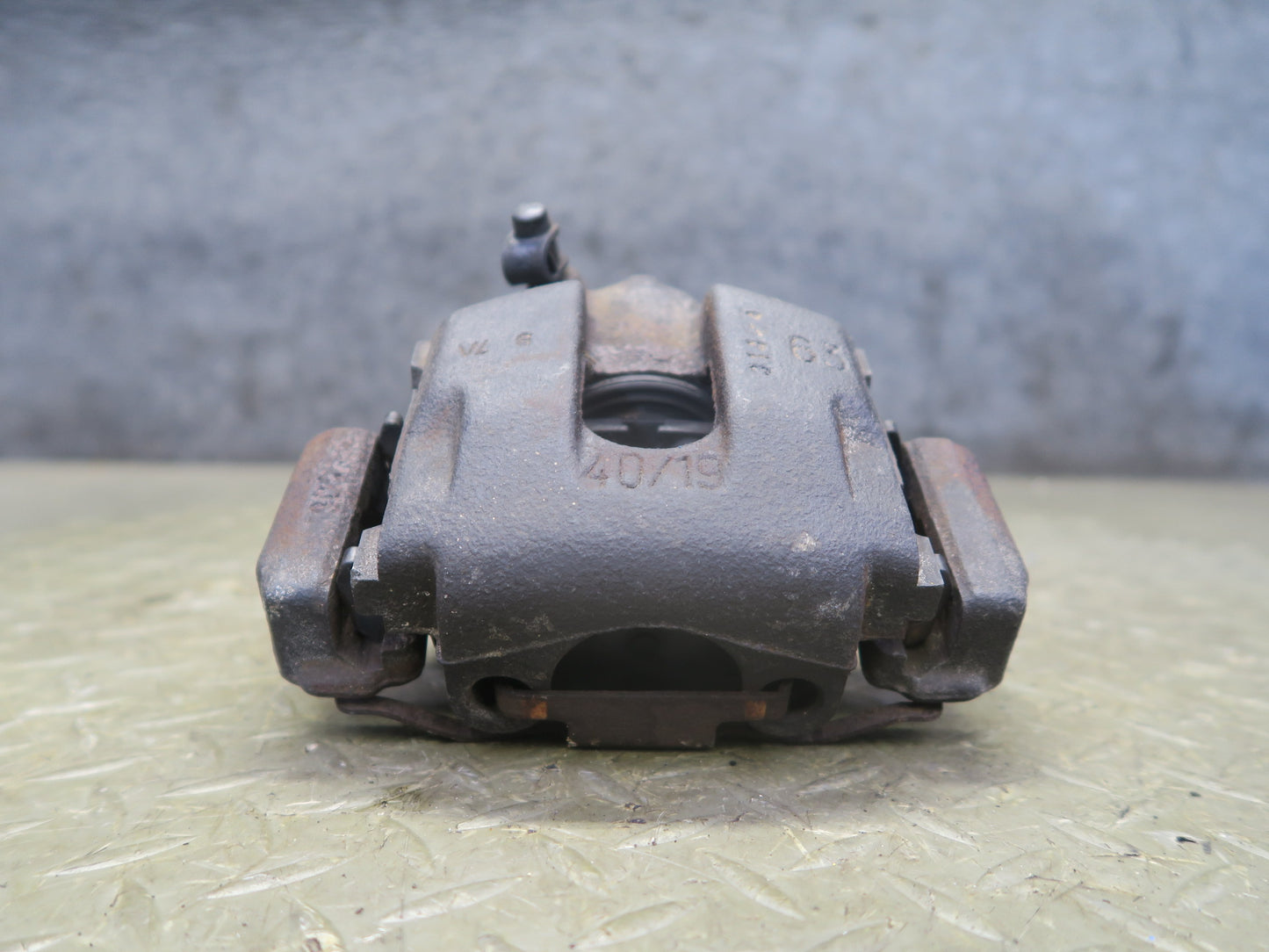 03-08 BMW E86 E85 Z4 3.0L RWD Set of 2 Rear Left & Right Brake Caliper OEM