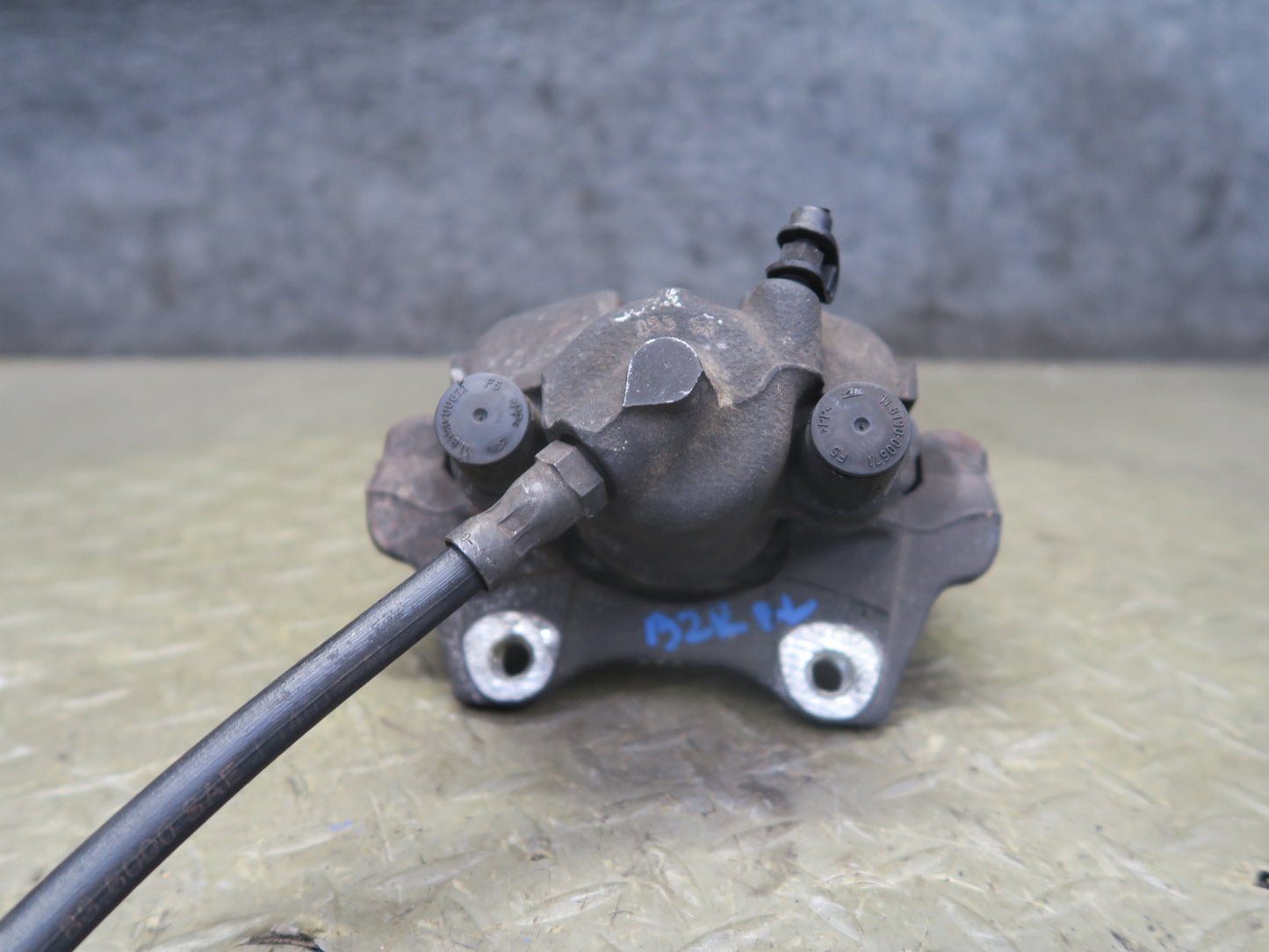 03-08 BMW E86 E85 Z4 3.0L RWD Set of 2 Rear Left & Right Brake Caliper OEM