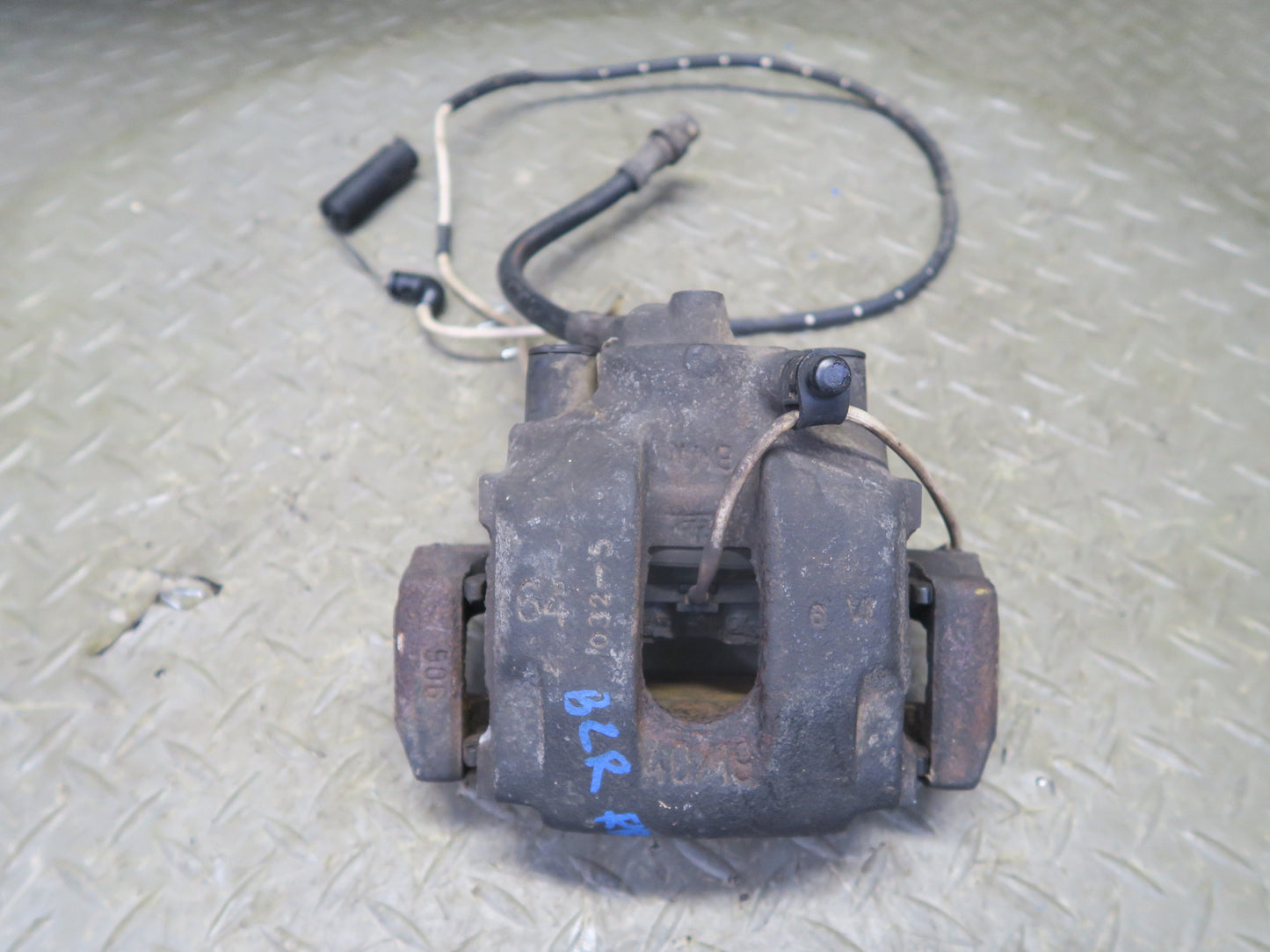 03-08 BMW E86 E85 Z4 3.0L RWD Set of 2 Rear Left & Right Brake Caliper OEM