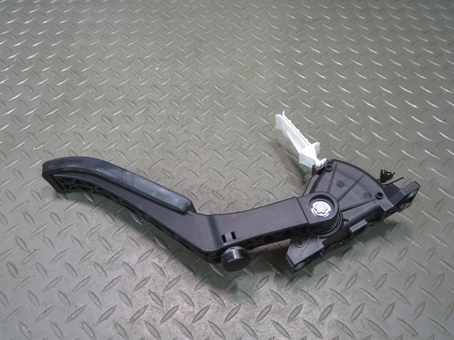 2011-2018 Porsche Cayenne 958 Gas Acceleration Pedal Sensor 7L0723507D