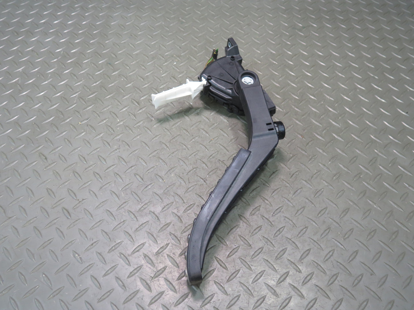 2011-2018 Porsche Cayenne 958 Gas Acceleration Pedal Sensor 7L0723507D