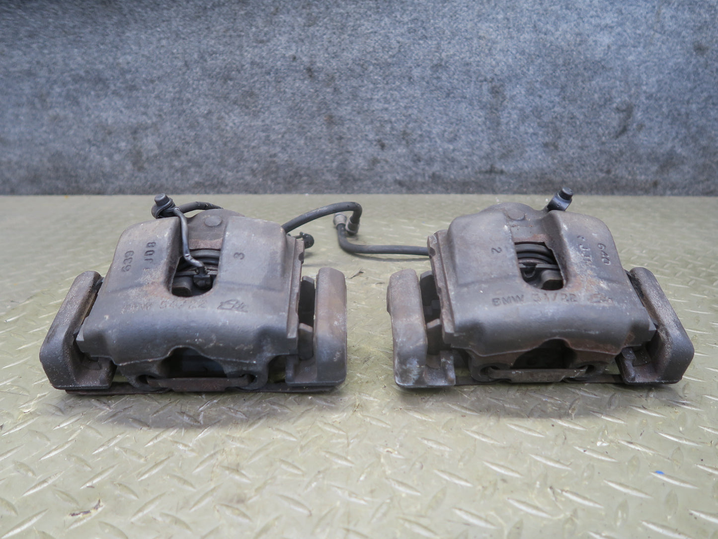 03-05 BMW E85 Z4 RWD Set of 2 Front Left & Right Brake Caliper 110K Miles OEM