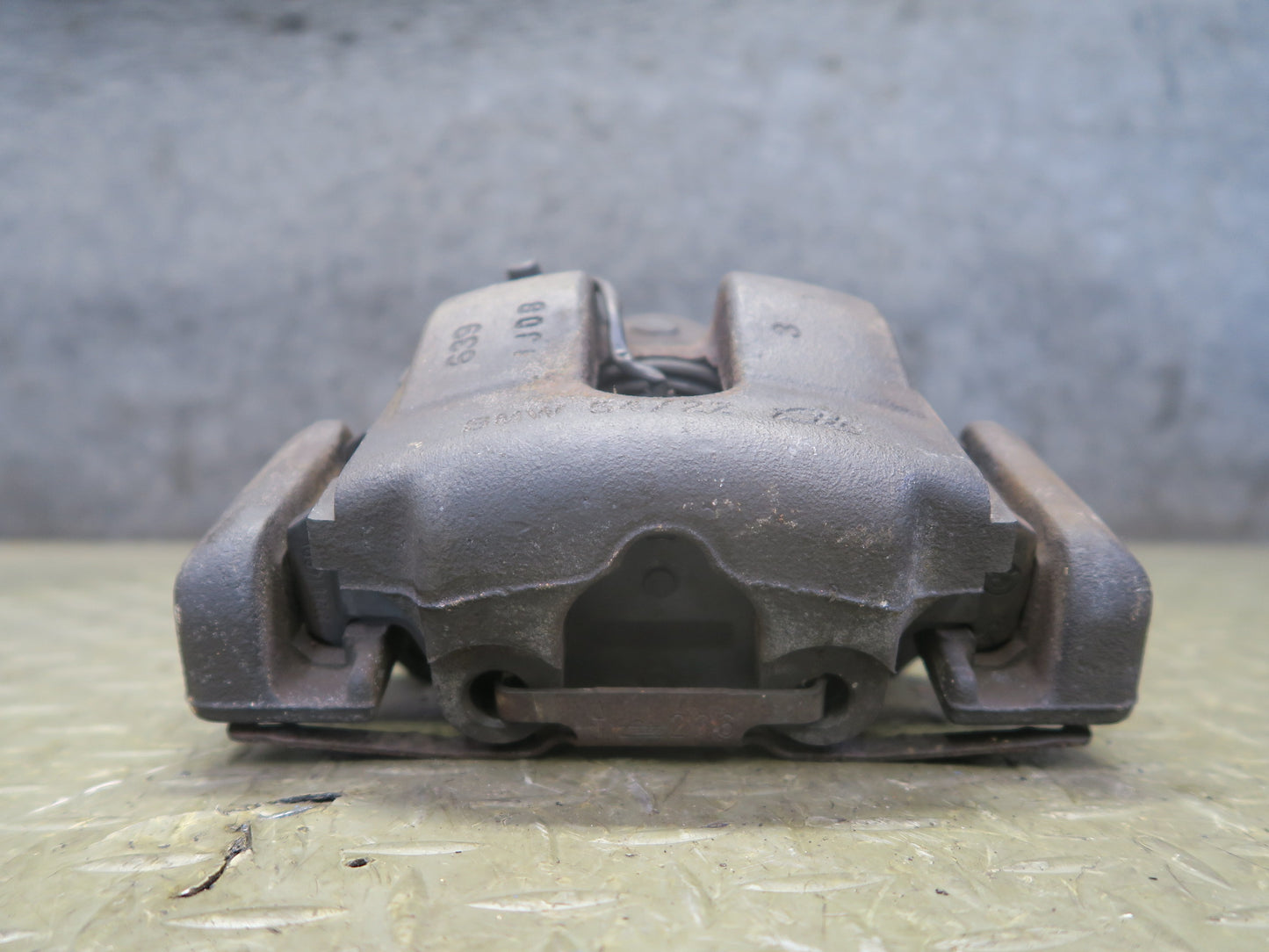 03-05 BMW E85 Z4 RWD Set of 2 Front Left & Right Brake Caliper 110K Miles OEM