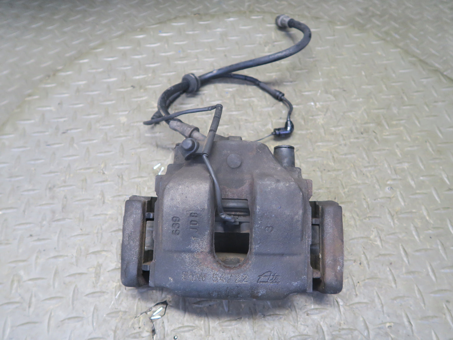 03-05 BMW E85 Z4 RWD Set of 2 Front Left & Right Brake Caliper 110K Miles OEM