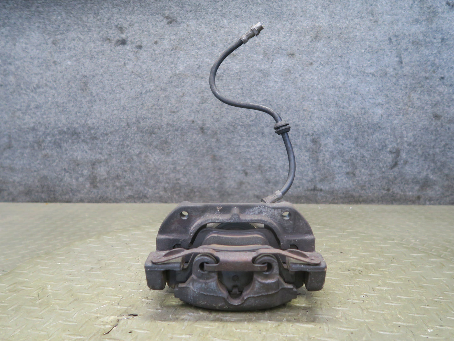 03-05 BMW E85 Z4 RWD Set of 2 Front Left & Right Brake Caliper 110K Miles OEM