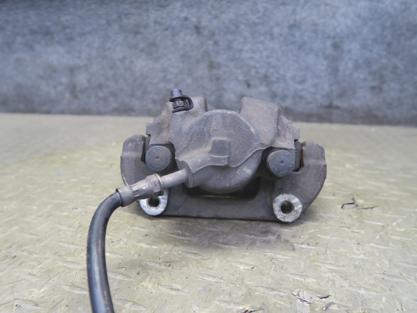 03-05 BMW E85 Z4 RWD Set of 2 Front Left & Right Brake Caliper 110K Miles OEM