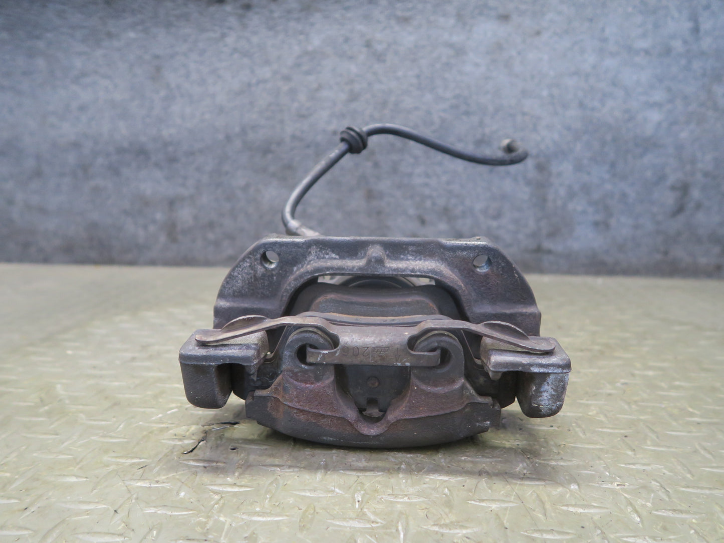 03-05 BMW E85 Z4 RWD Set of 2 Front Left & Right Brake Caliper 110K Miles OEM