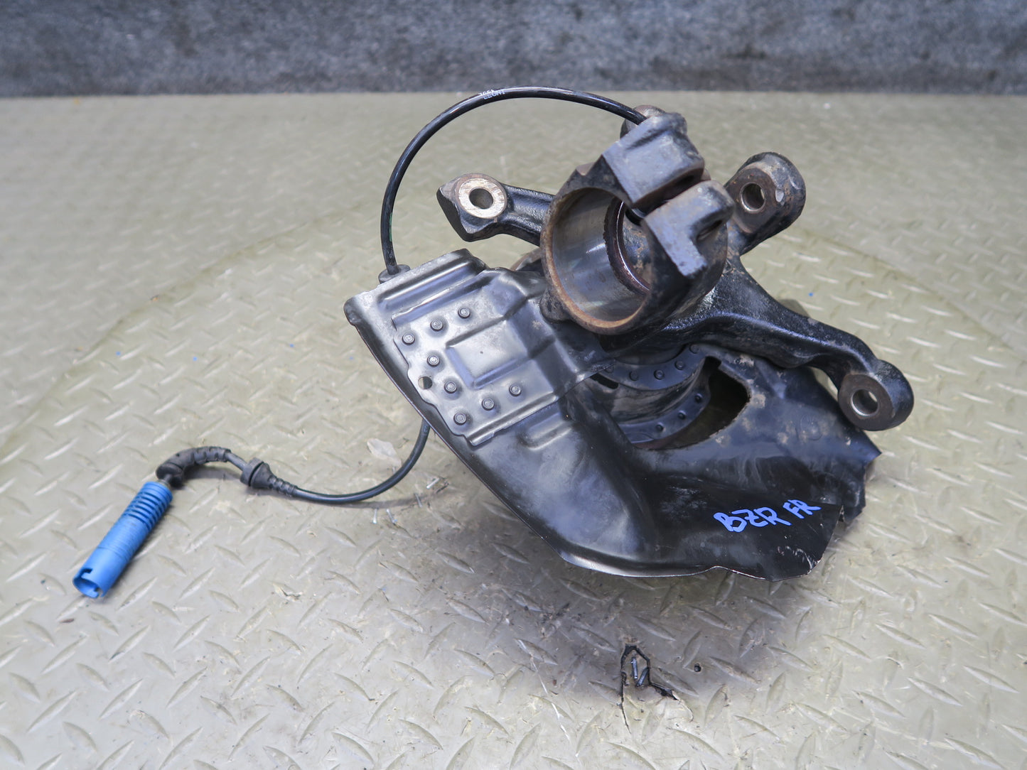 03-08 BMW E85 Z4 RWD Front Right Spindle Knuckle Wheel Hub Bearing 110K OEM