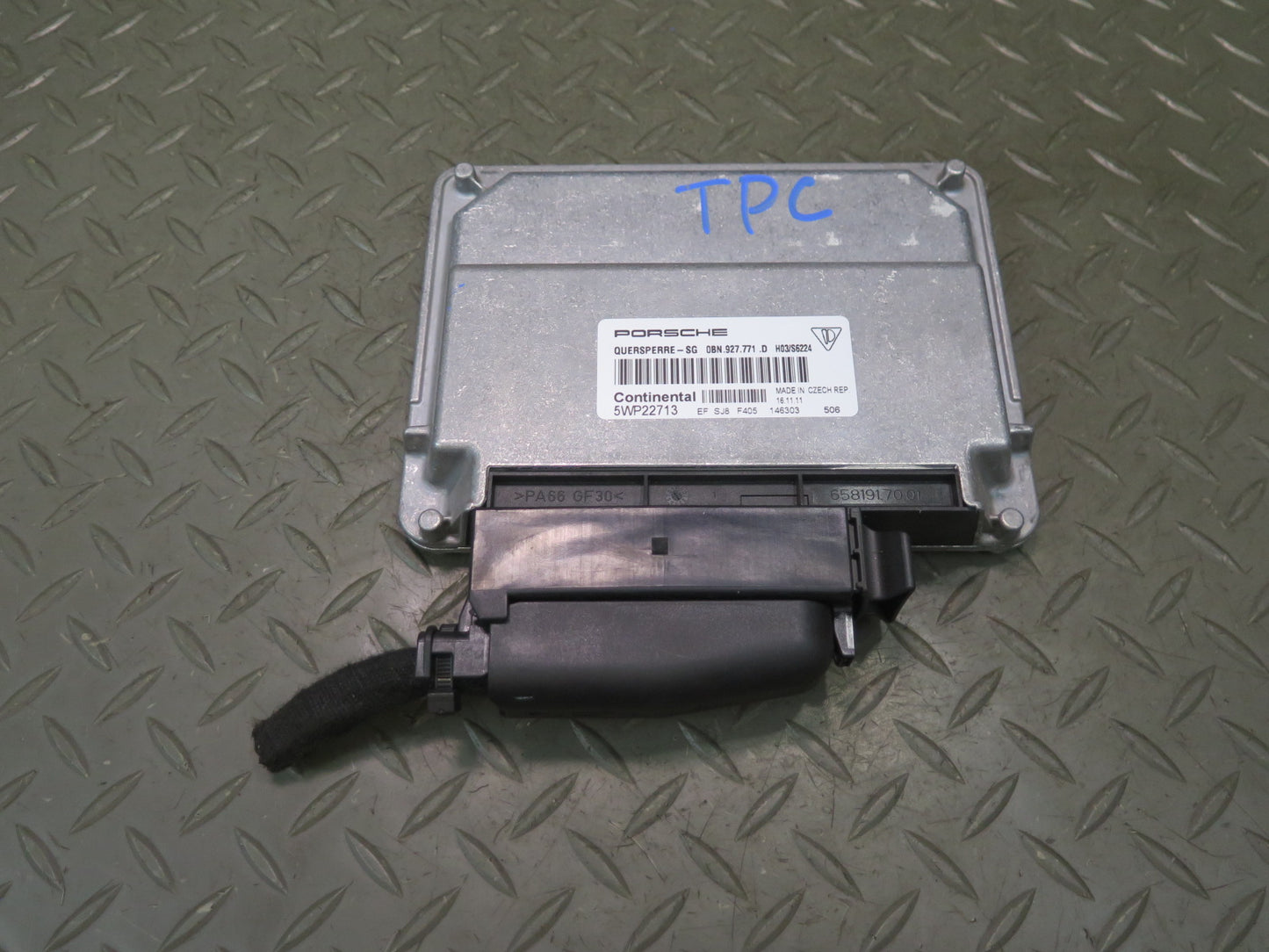 11-14 Porsche Cayenne 958 4.8L Turbo Differential Lock Control Module 0BN927771D