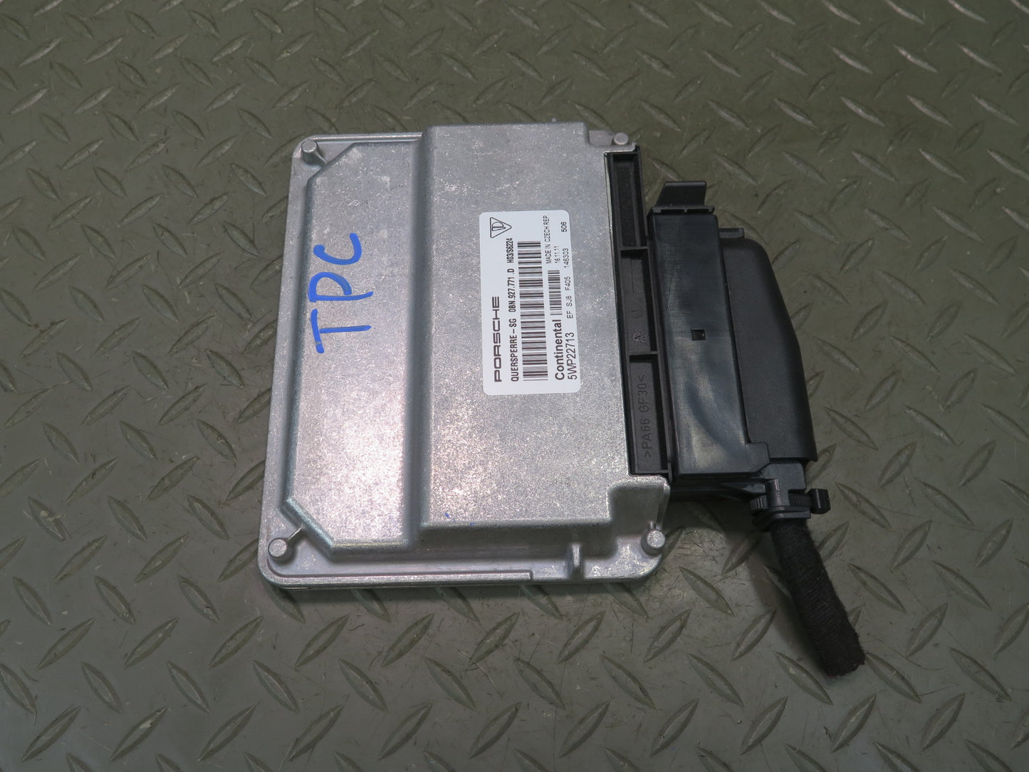 11-14 Porsche Cayenne 958 4.8L Turbo Differential Lock Control Module 0BN927771D