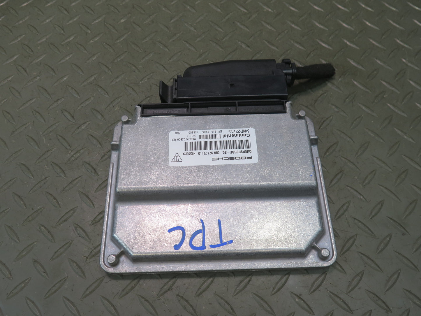 11-14 Porsche Cayenne 958 4.8L Turbo Differential Lock Control Module 0BN927771D