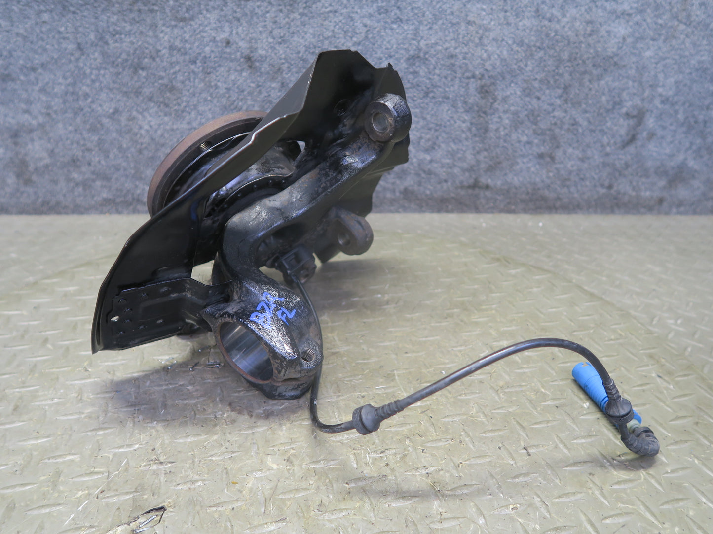 03-08 BMW E85 Z4 RWD Front Left Spindle Knuckle Wheel Hub Bearing 110K Miles OEM