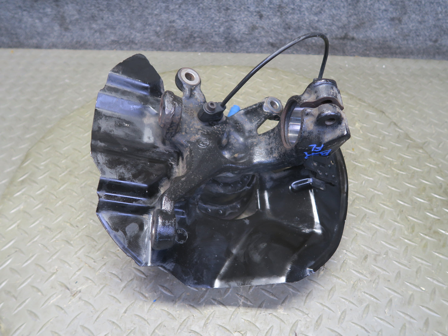 03-08 BMW E85 Z4 RWD Front Left Spindle Knuckle Wheel Hub Bearing 110K Miles OEM