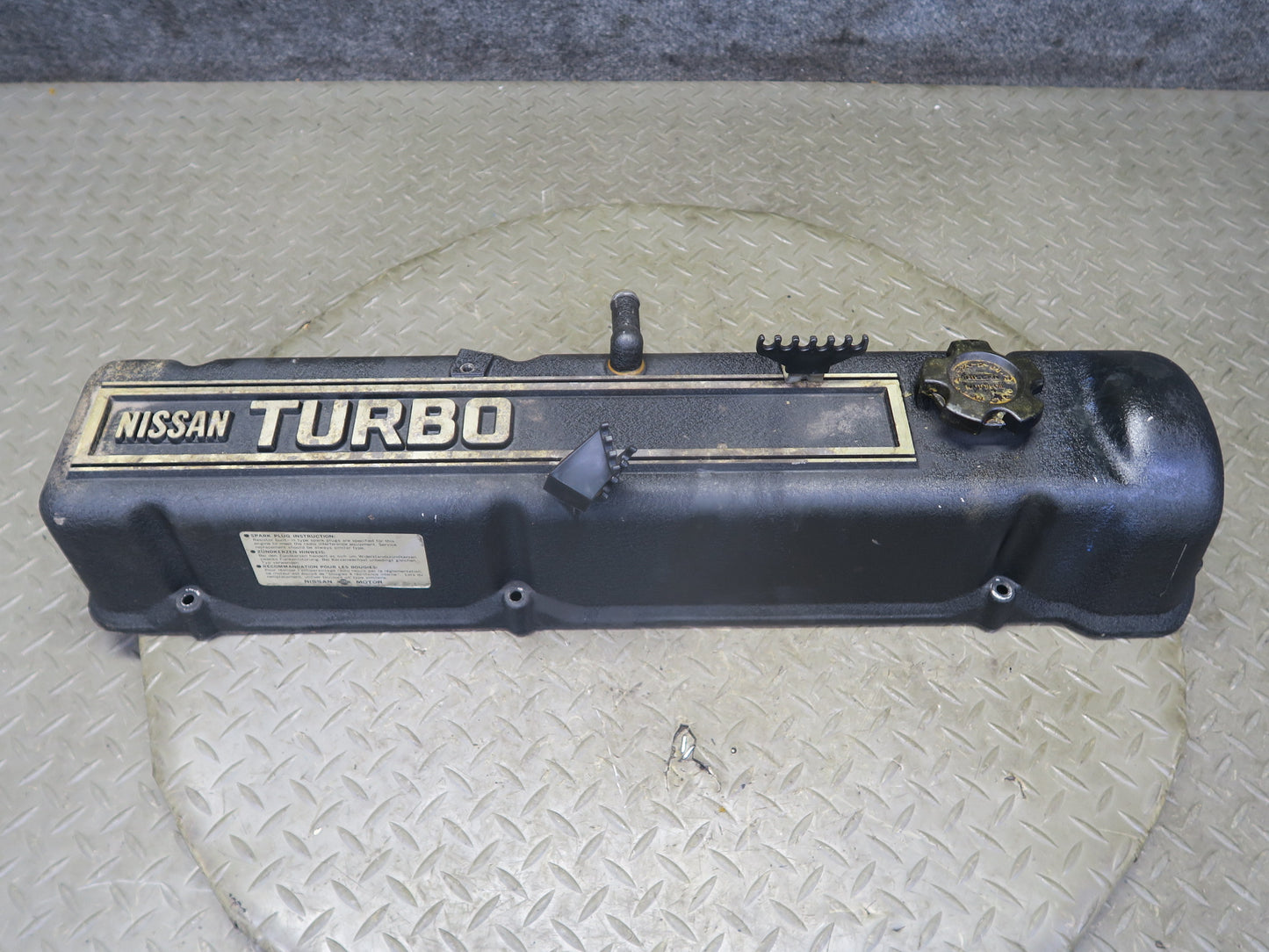 82-83 Datsun Nissan 280ZX S130 Turbo Valve Cover w Cap 80K Miles OEM